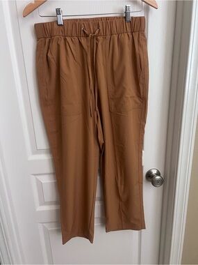 Old Navy Women's Ankle Cropped Drawstring Pants in Brown